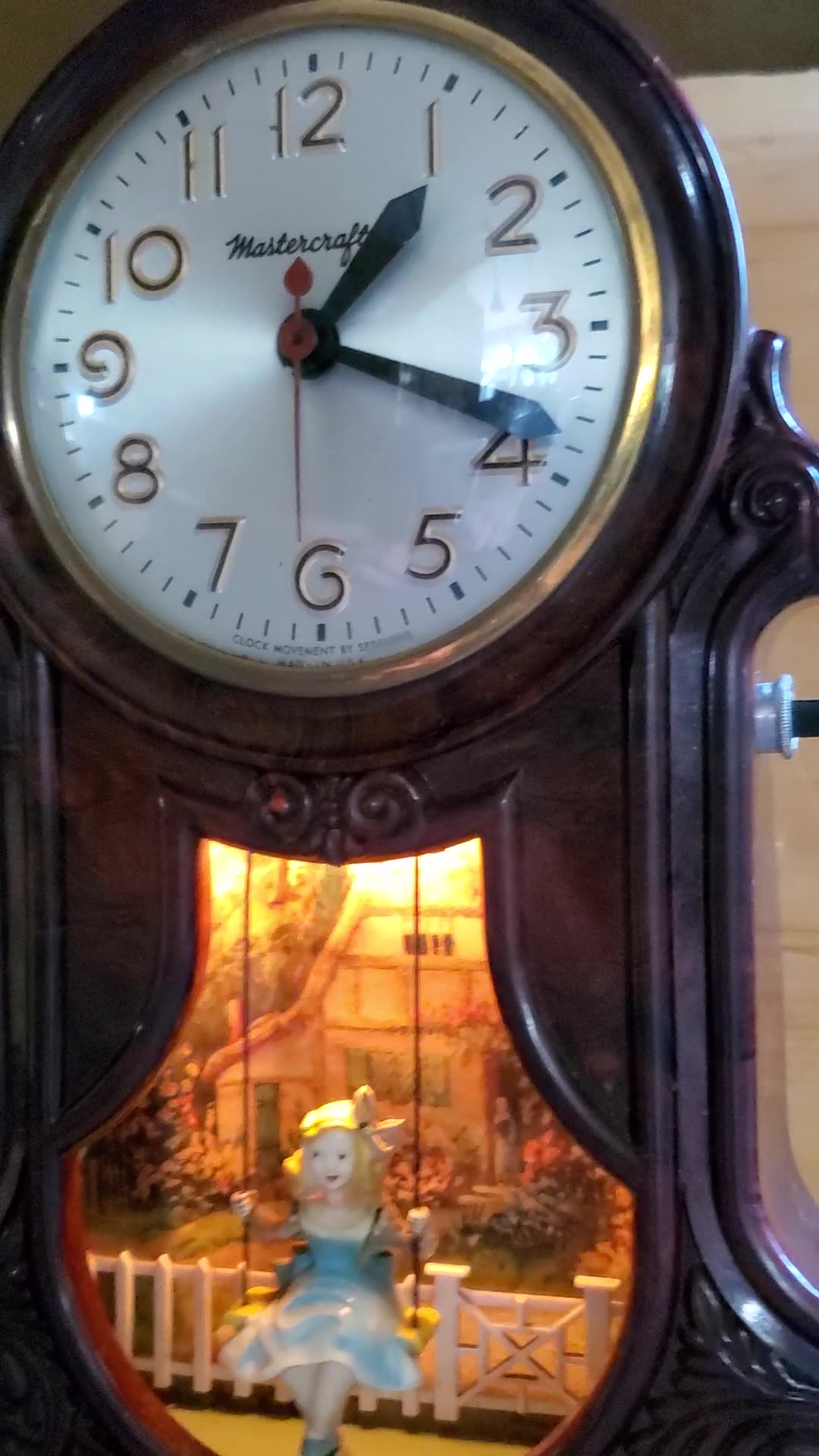 A very special vintage find!! 1960's WORKING Squirt clock!