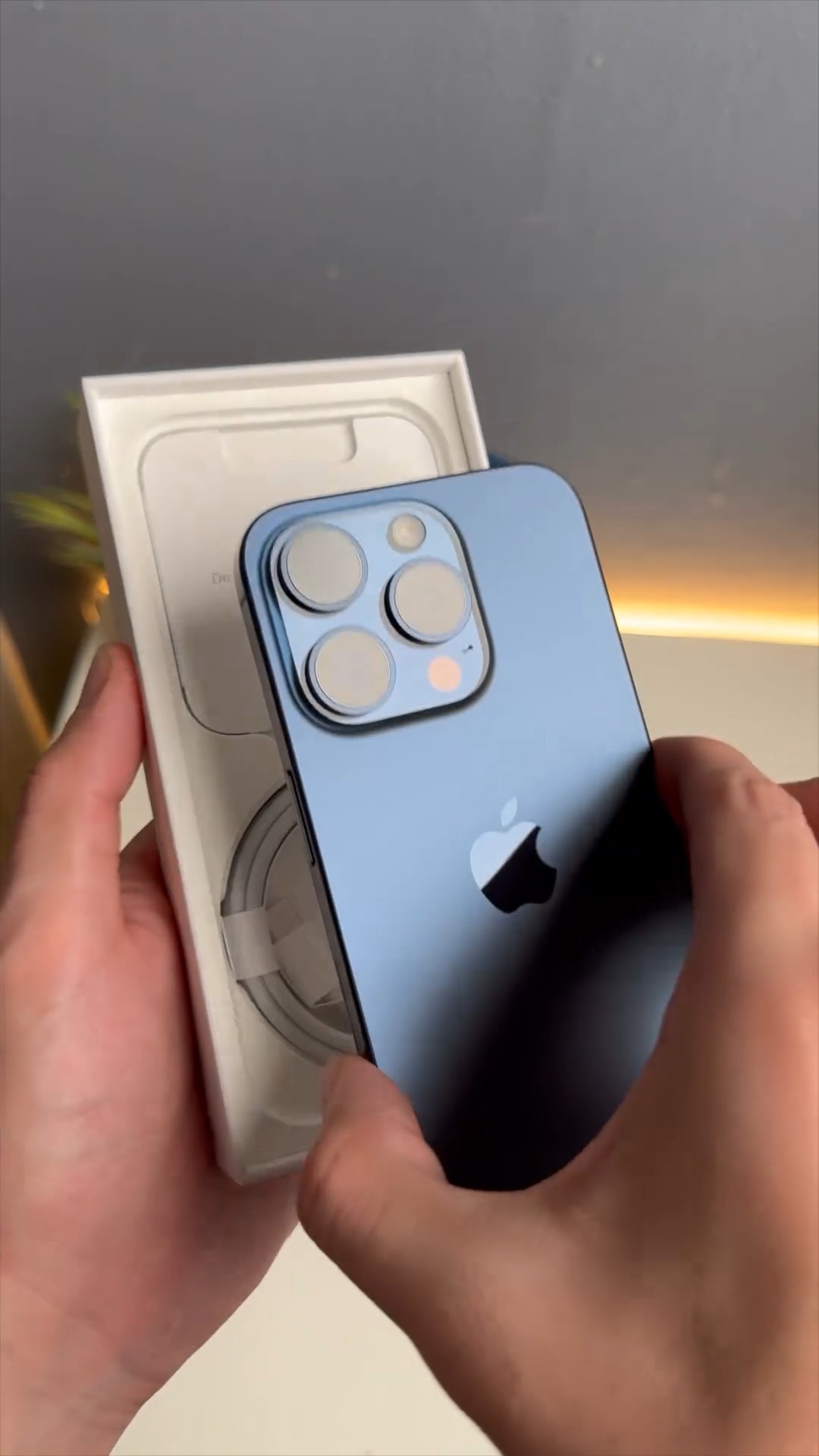 📱 Conheça o Novo iPhone 15 Pro Azul Titanium 🌟 Você está pronto