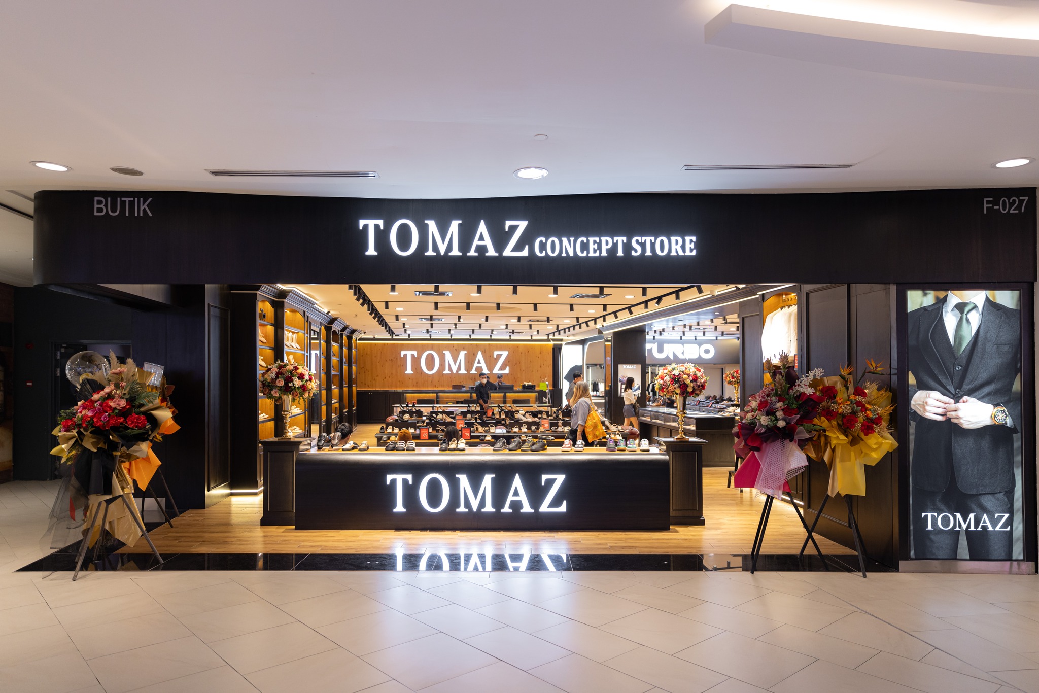 It's time to drop by Tomaz Mid Valley Concept Store 👞👟 Discover the ...