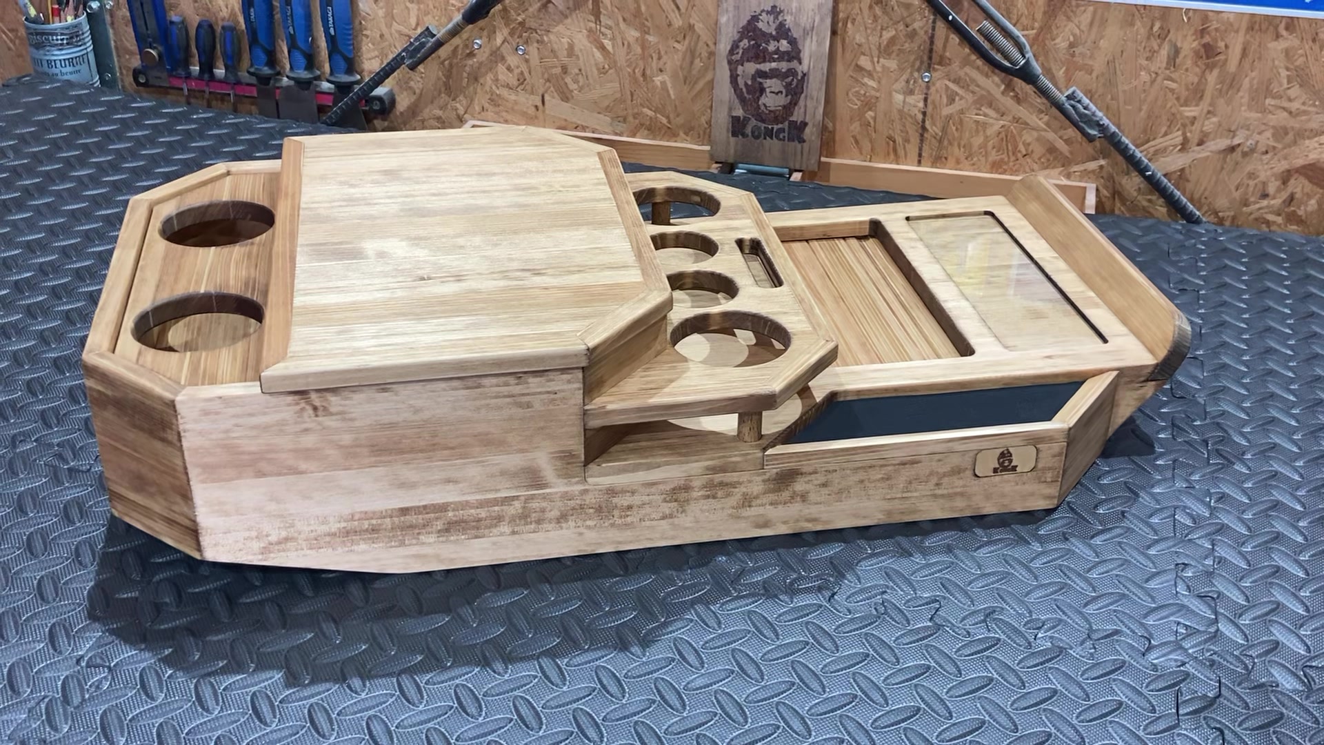 ハイエースDXセンターコンソール コングK 1BT-DX | Workshop kawasaki