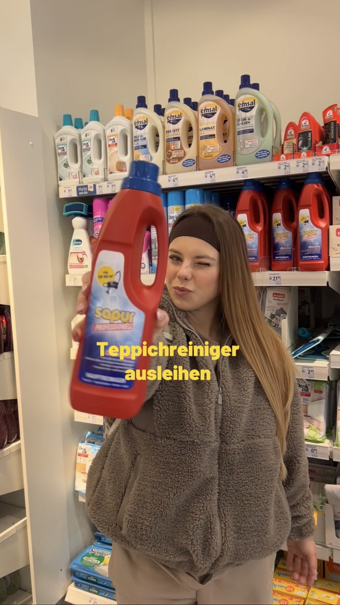 Frischer Teppich gefällig?🧼 Bei dm im Seidnitz Center kannst du kostenlos* einen Waschsauger für Teppiche, Polster und Autositze ausleihen und Joelle hat es für euch ausprobiert!, So geht’s:, 1️⃣
