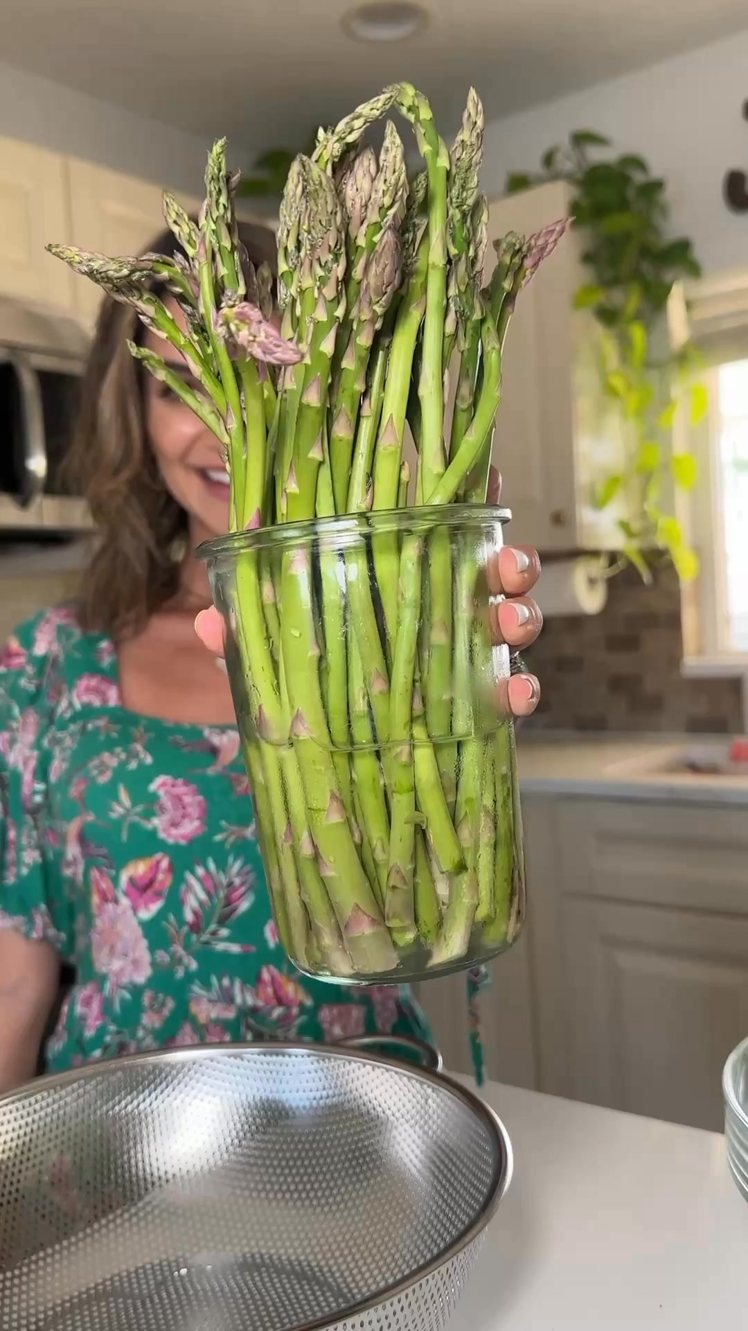 Need a quick + healthy side dish? This 6-minute air fryer asparagus is ...