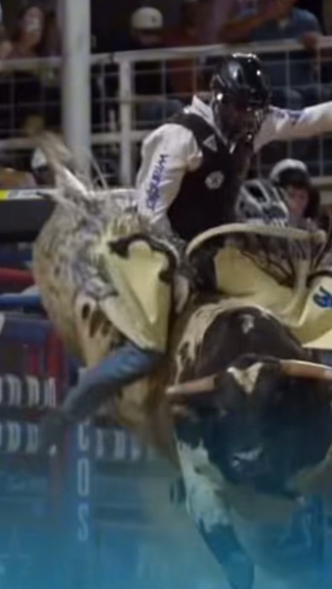 Tonight was one we won’t forget! Our bull #100 Heartbreaker stepped ...