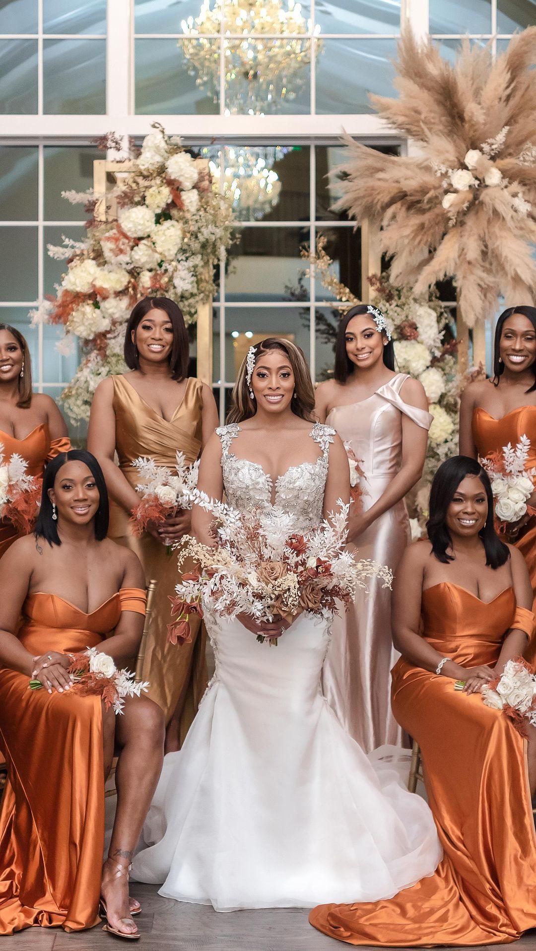 pantora bridal bridesmaid dresses Cause when your bridesmaids are in formation, the whole aisle stops.💅🏾, Shop Maids on pantorabridal.com, #pantorabridal #pantorabrides #curvybrides #weddingday #brooklynbridal #bridalfashion YGroup_BeachDress Lulus Tier and Now Color:Black & Cream The Penny satin gown