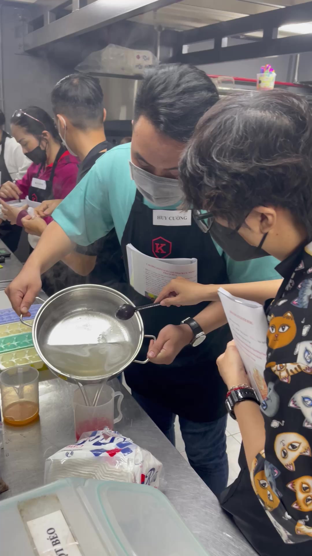 Làm topping Rau Câu Phô Mai tại Khoá Pha Chế 2 Ngày Ra Nghề KENBAR | An ...