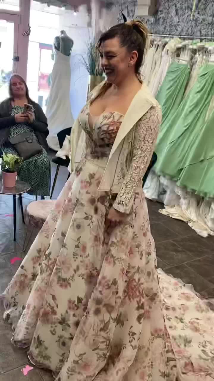 donnas dress designs I have to say, Donna's is GORGEOUS!! The Atlantique Pant Length:42 brand_TERI_JON_BY_RICKIE_FREEMAN Floral print