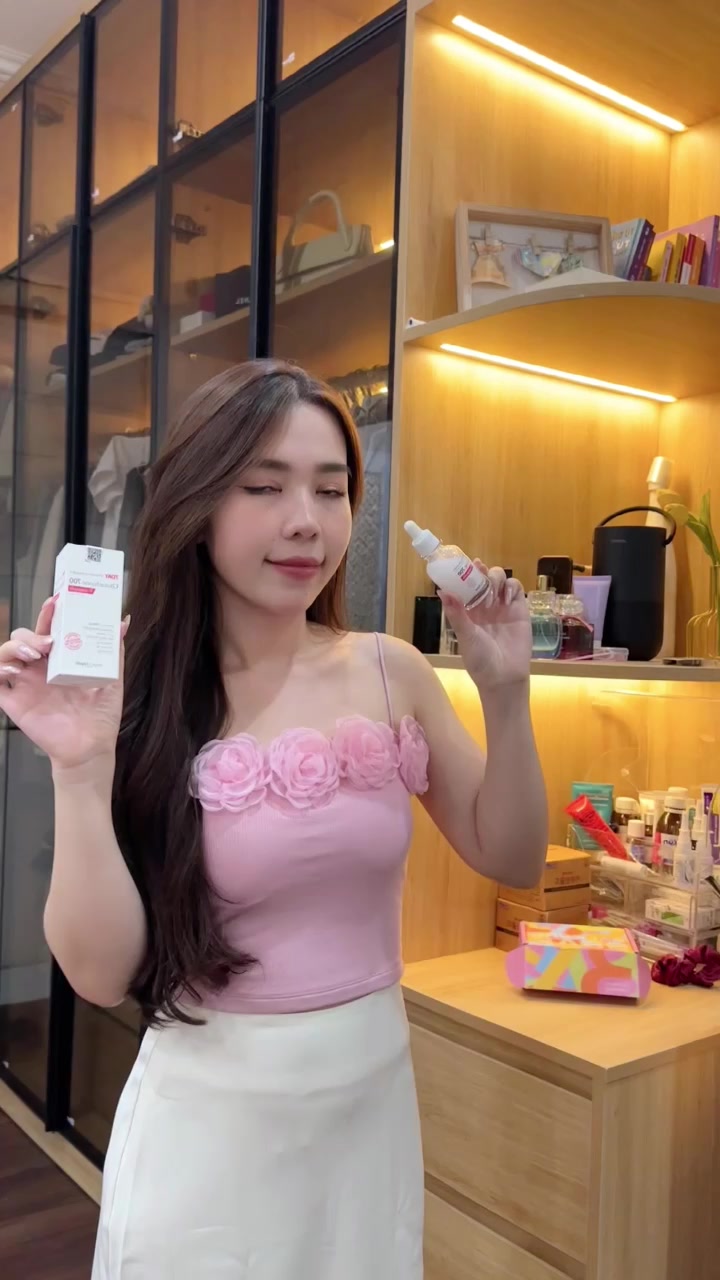 glutathione 1000 hà linh review Serum dưỡng trắng quốc dân được chị review, cả nhà đã thử chưa? #angelsliquid #glutathione #serum #duongtrang #quocdan | Angel's Liquid Vietnam Umbrella Labs Introduces Research women founded Flavor:Strawberry Banana