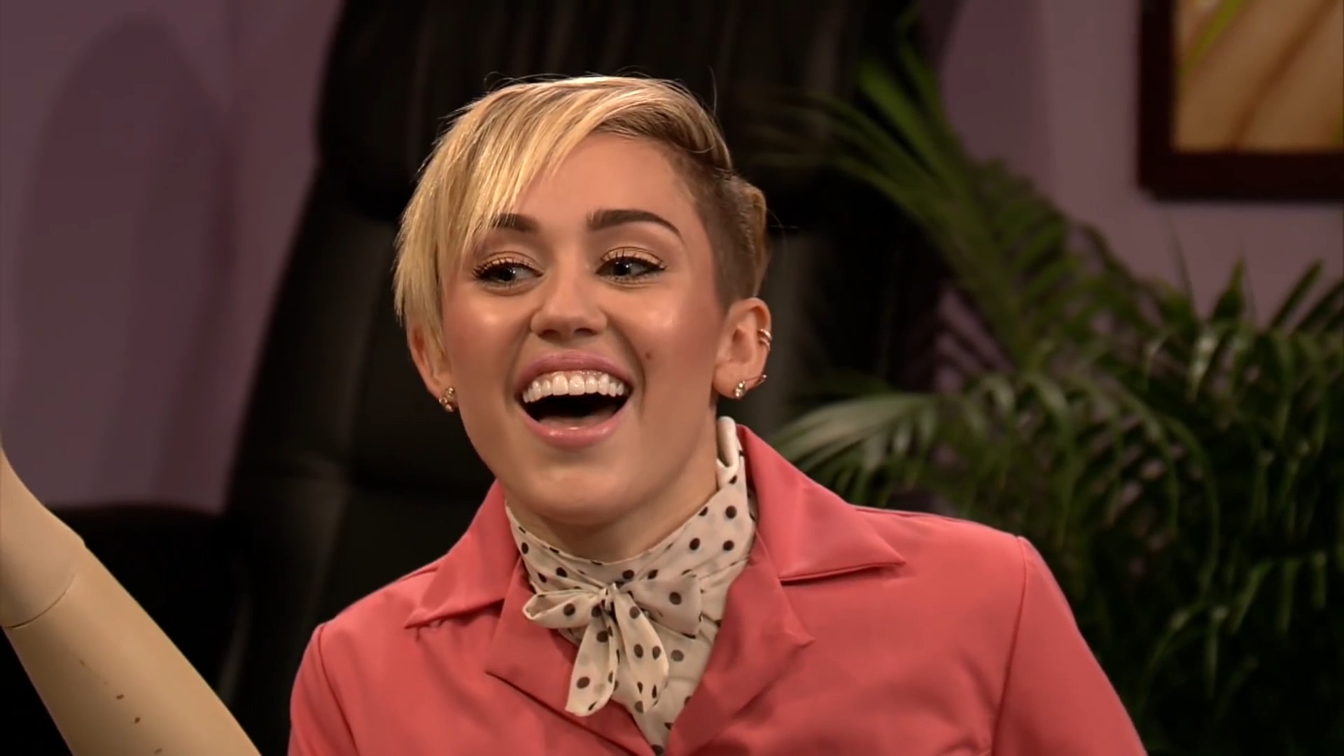 Real People, Fake Arms w/ Miley Cyrus Jimmy receives a manicure from