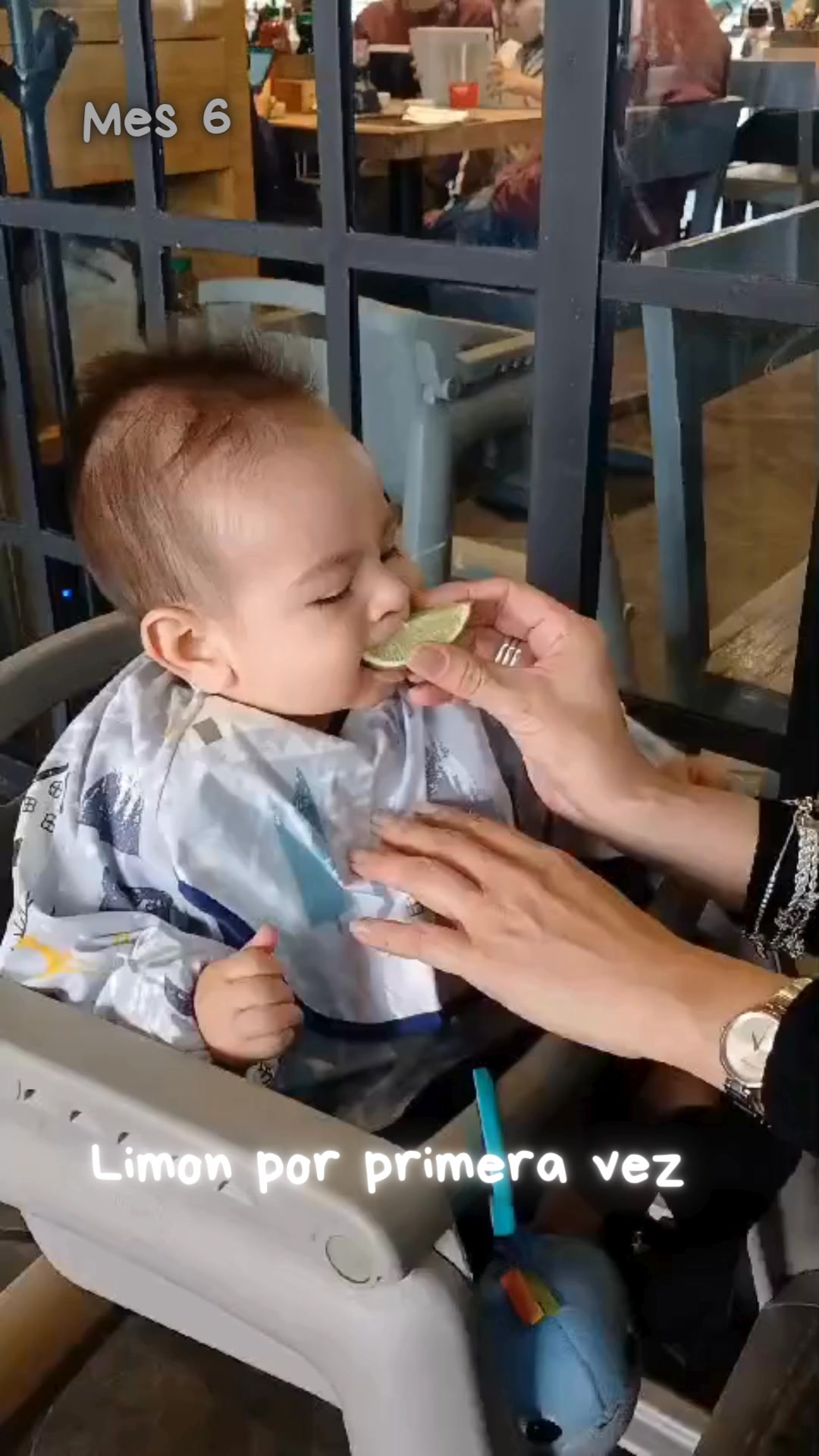 Limón por primera vez. #bebesaludable #limon #bebe | Robi Mench | Facebook