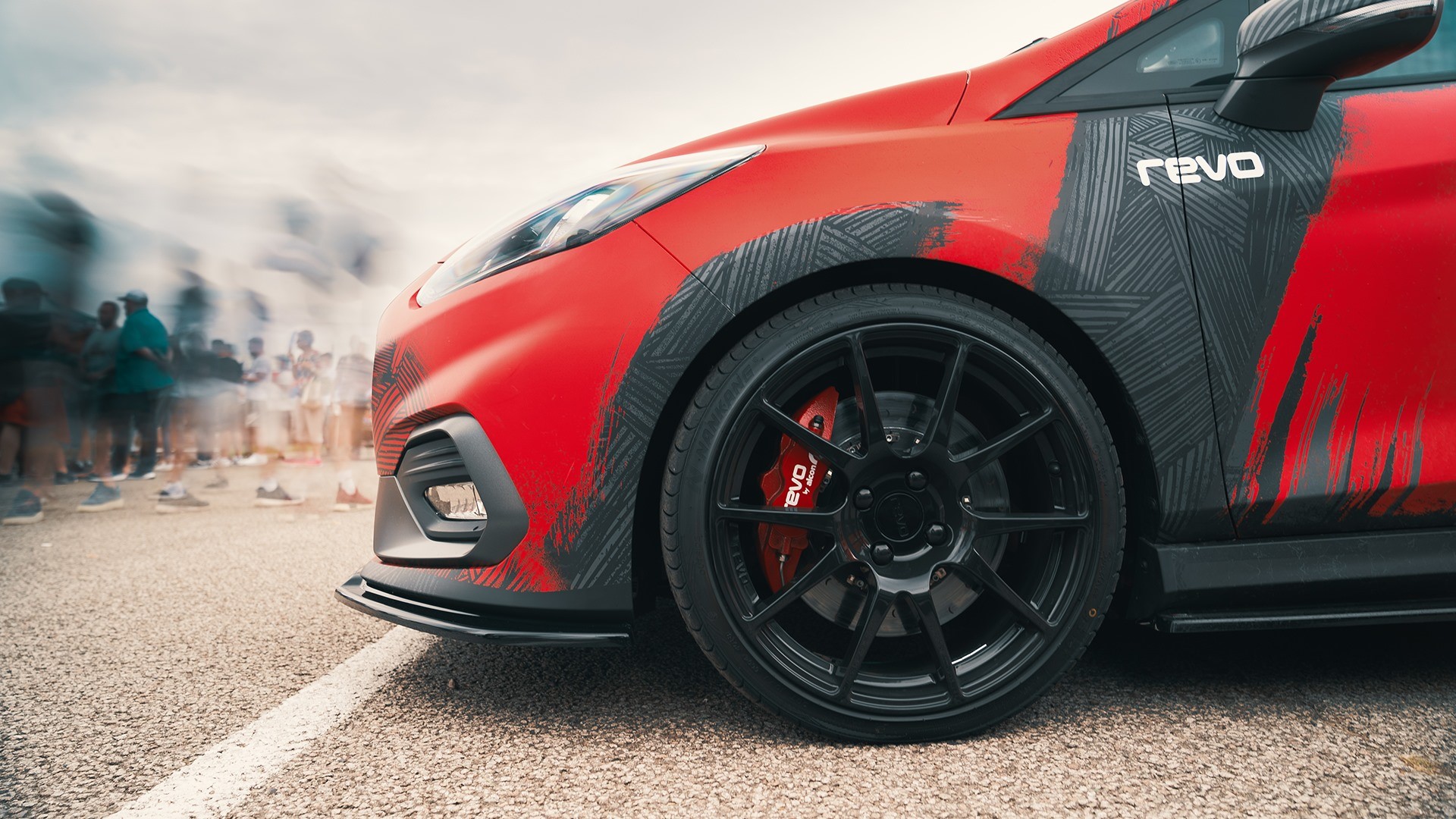 The stunning lightweight RV0 wheel. Now available in 18