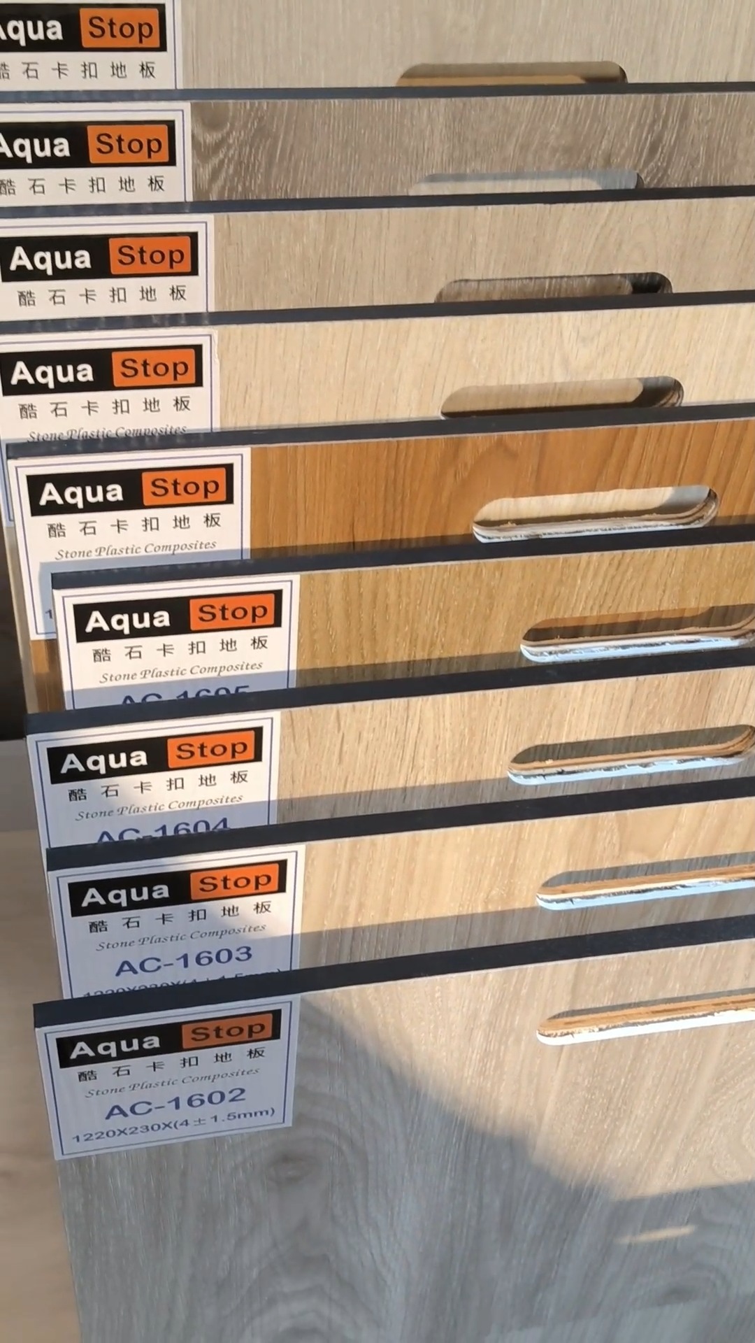 📣 終於開放啦～～ 【Aqua stop 酷石卡扣地板】實體展示中！ 讓各位久等了，上次介紹完這款卡扣地板 私訊已經爆炸，大家真的都要敲破碗啦 ...