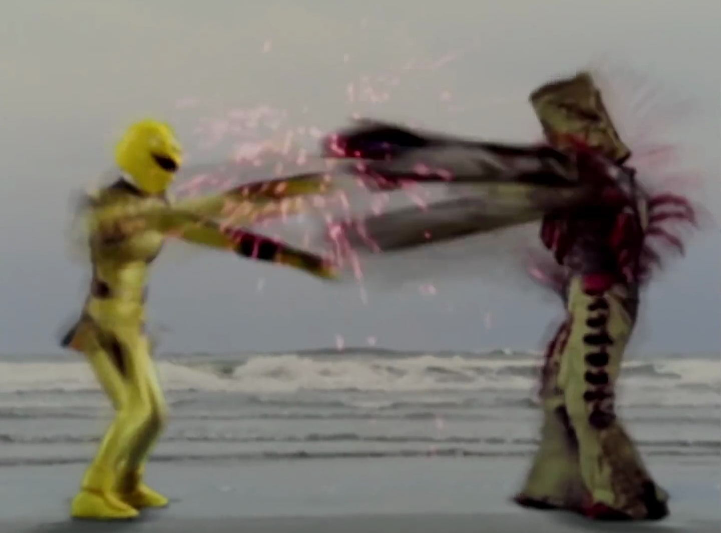 Yellow Jungle Fury Ranger VS Rantipede! 💛💛💛 #PowerRangers #JungleFury ...