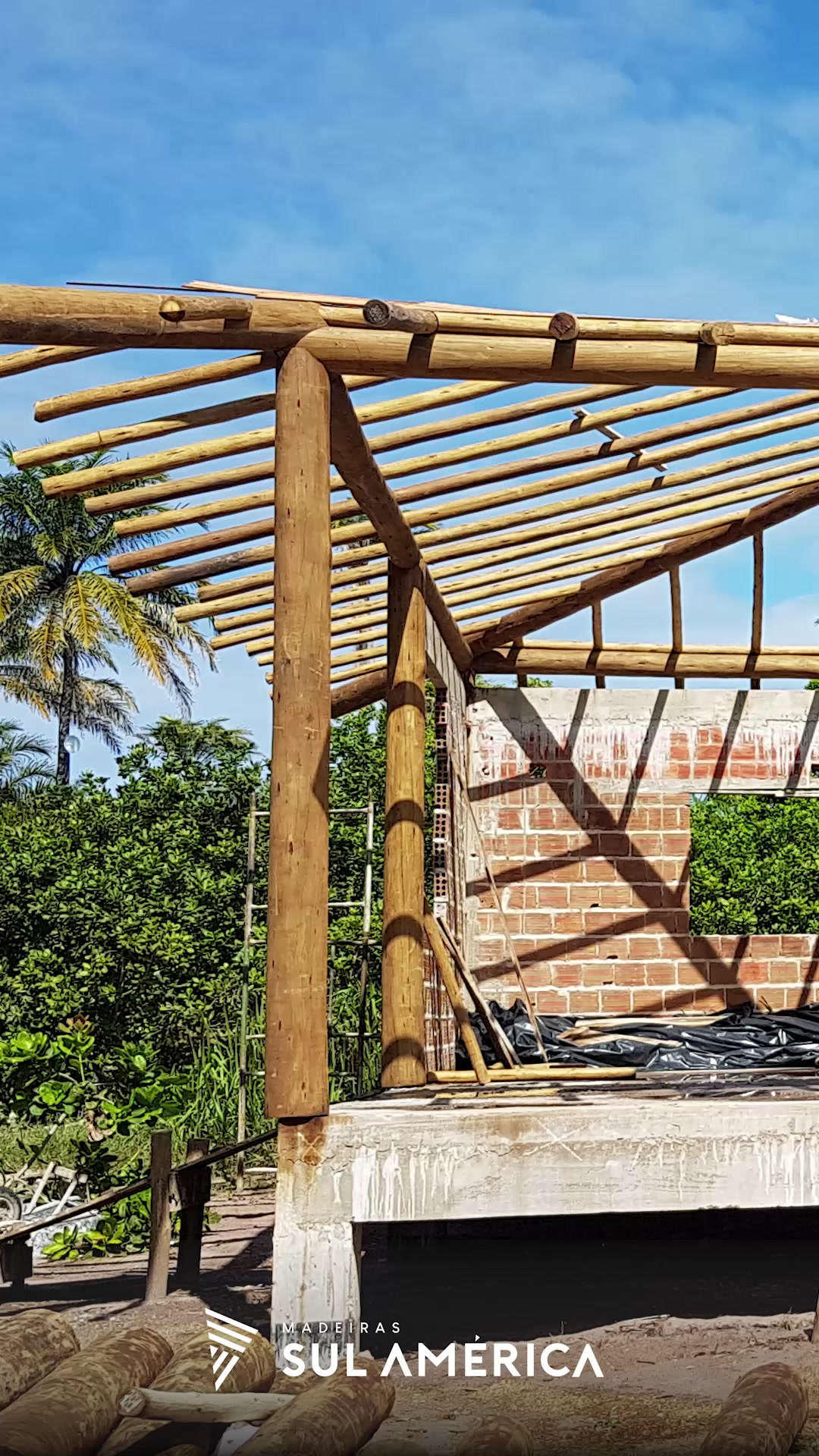 exemplo-de-constru-o-de-estruturas-em-madeira-de-eucalipto-tratado