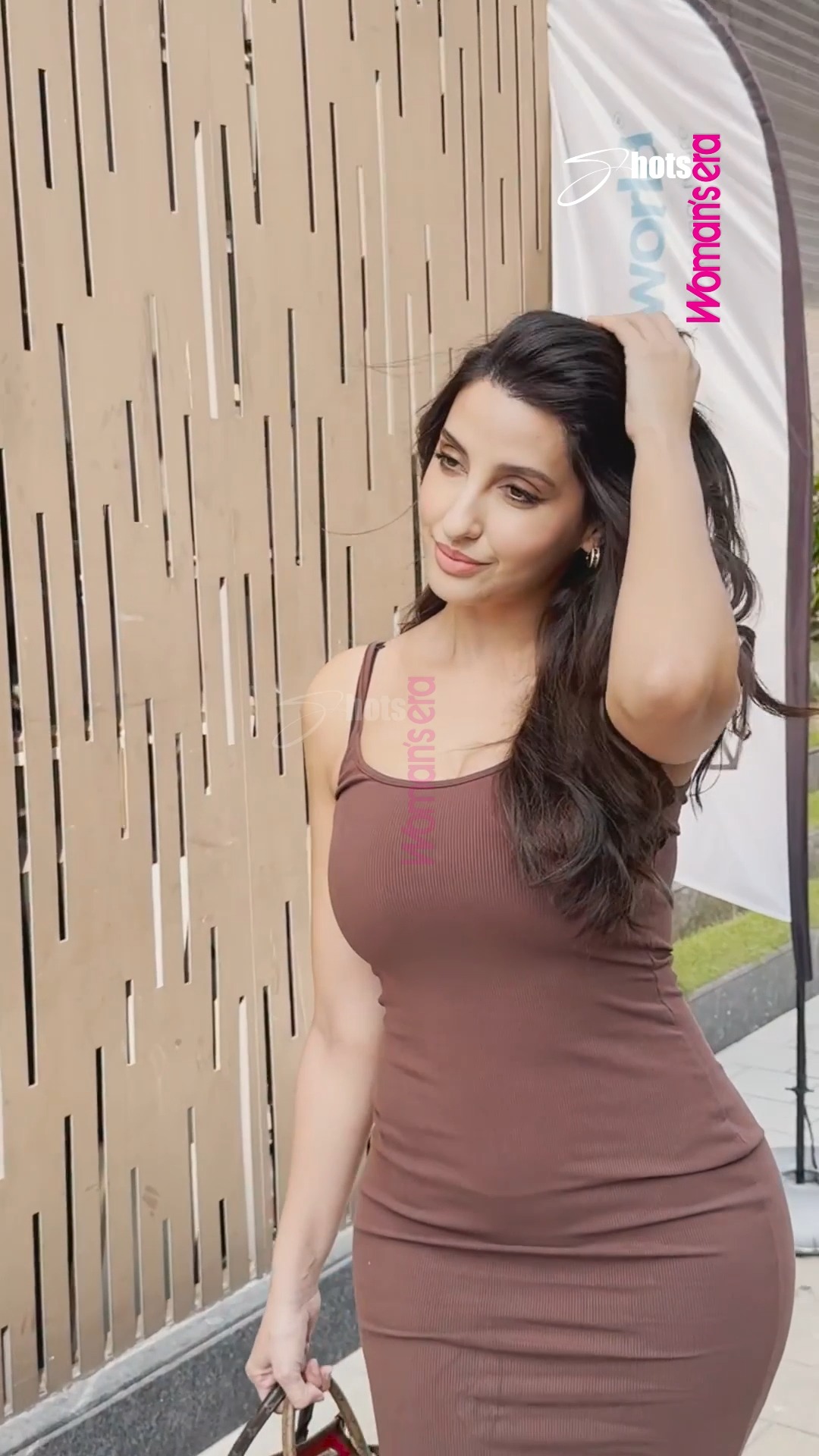 nora fatehi grey dress looks stunnning in a shimmering green bodycon dress. #zoomtv # norafatehi #actress #zoompapz #celebspotted feed-gender-ladies