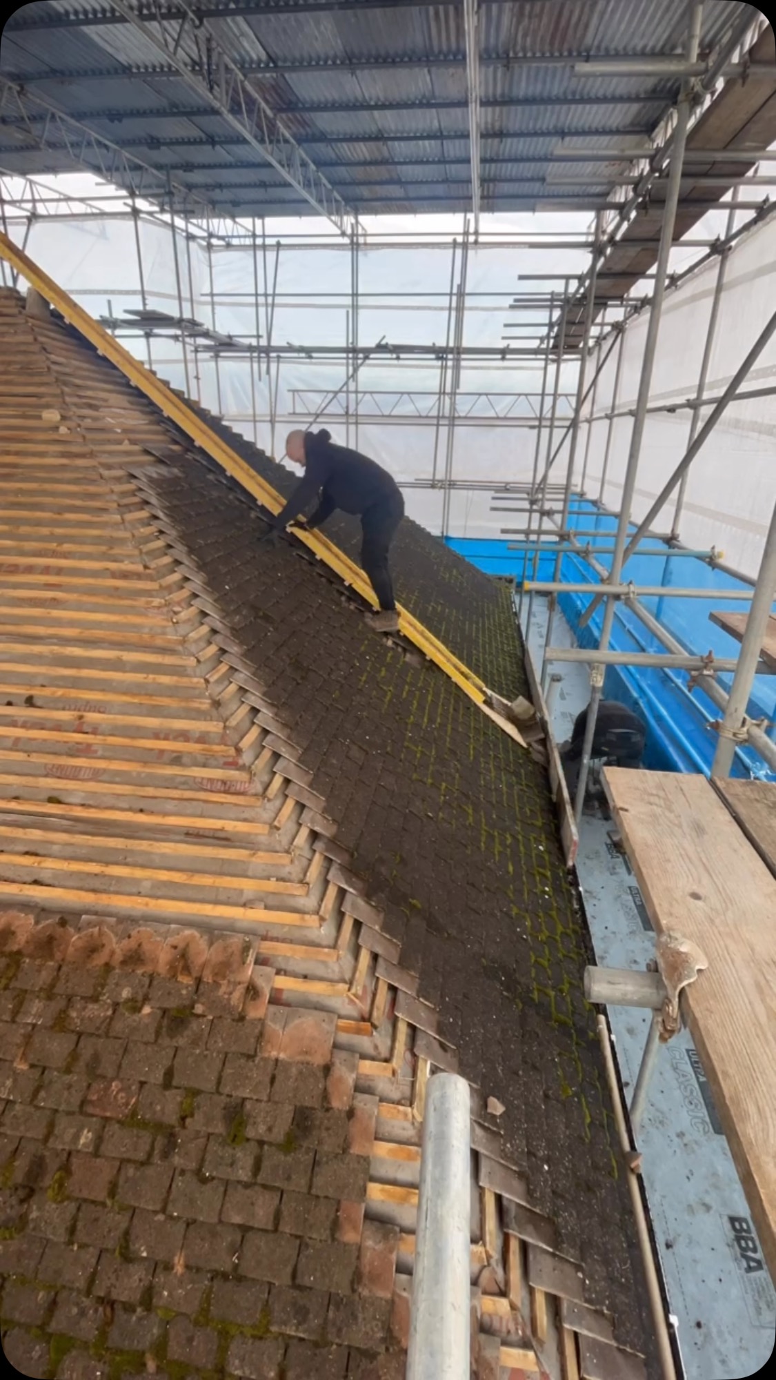 Big start to 2025 with this double hip to gable telebeam loft! Buzzing ...
