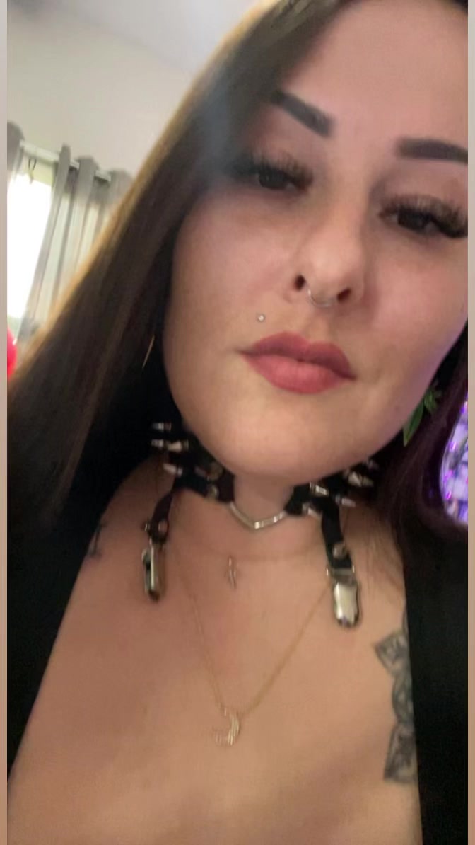 Like my choker 😍 favorite little black dress 🥰🥰 Theodora Jayde