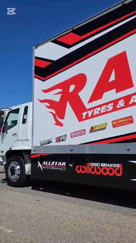 Merry Xmas to all our RACIN customers 🎅🏁🎅 Santa has been very busy ...