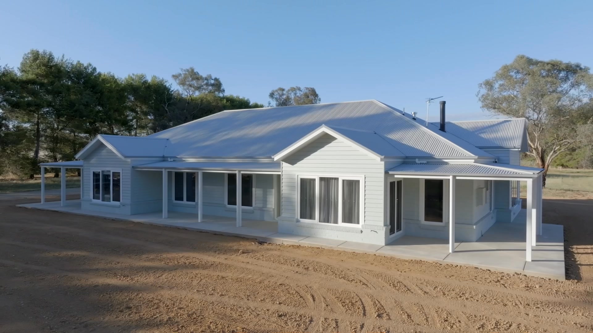 That’s a Wrap! 🔑 🏠 Final handover of the year done and dusted at our ...