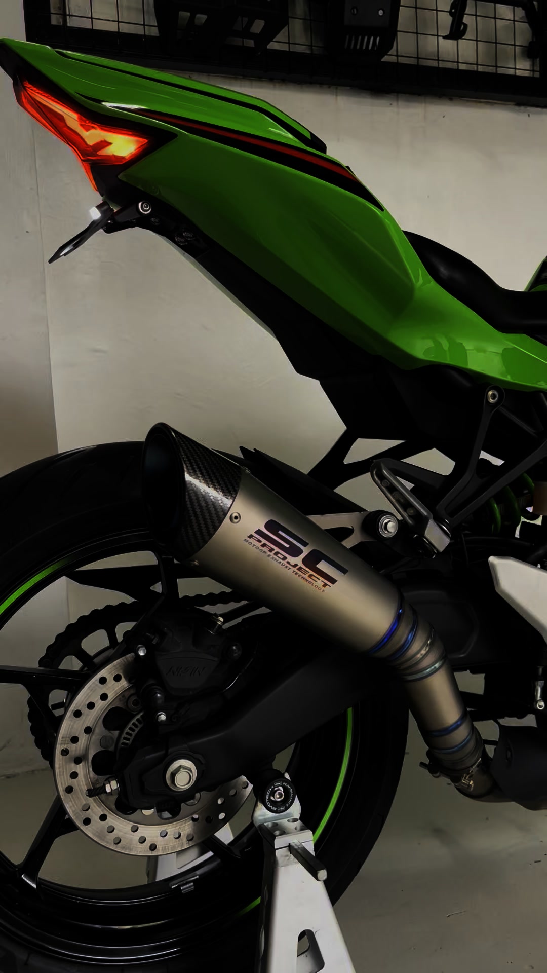 M2 Titanium Series on Kawasaki ZX-25R @robbysmvl #r9exhaust
