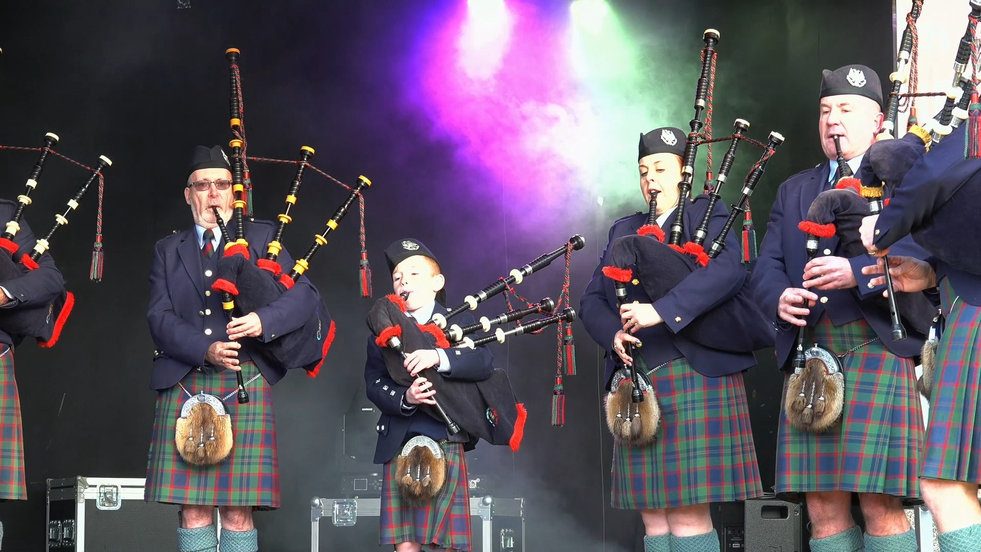 Perth & District Pipe Band playing 