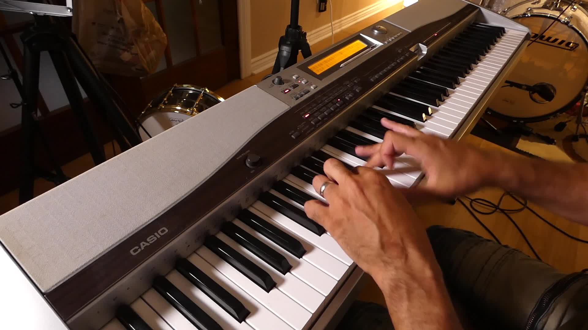 evocation ≠ interpolation! 🥲 Bill Laswell's Steinberger bassline