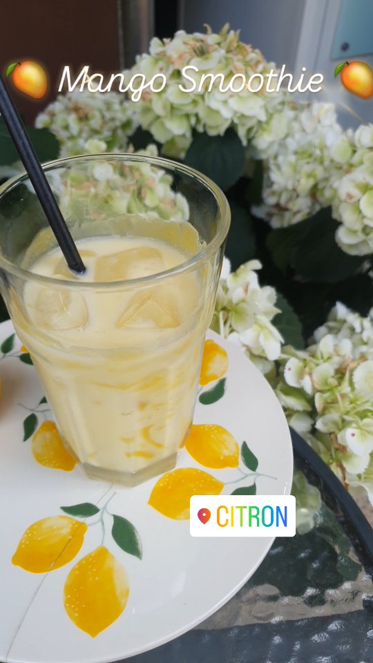 Take a break with our Spotlight Smoothie MANGO , CITRON AOYAMA , Mon-Fri 8 00- 21 00 L O 20 30 , Sat-Sun-Holidays 8 00- 19 00 L O 18 30 , Online shop Link in bio , 外苑前ランチ 外苑前グルメ 外苑前カフェ