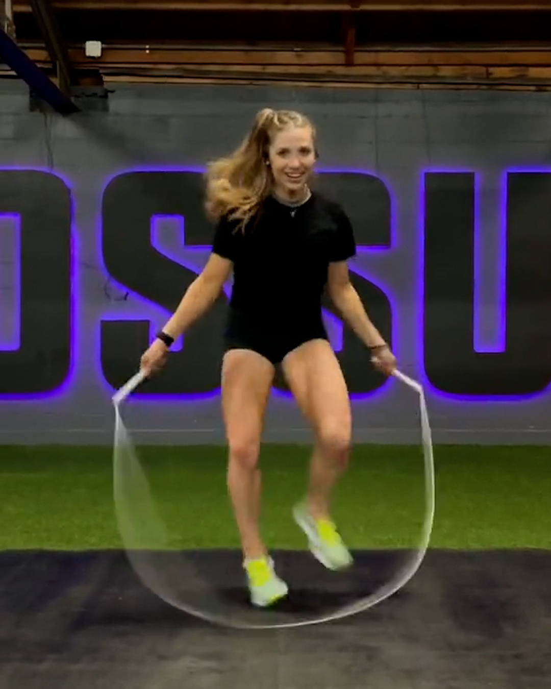 How does she do this?! 😮 | UNILAD