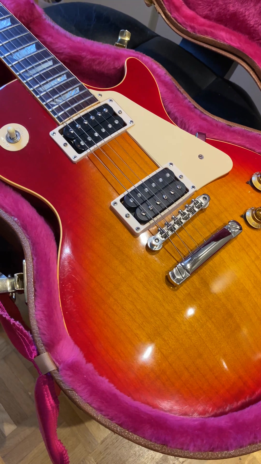 Gibson Les Paul Classic 1992 – The Guitar That Saved Gibson! This
