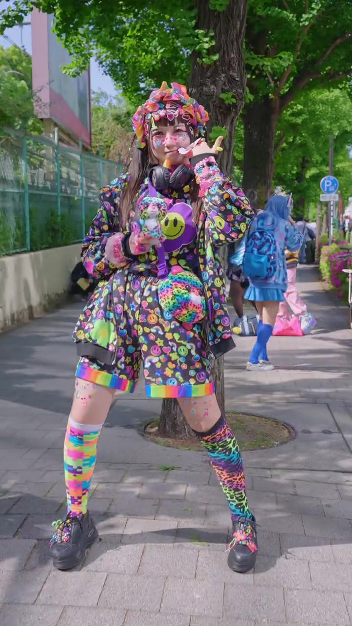 Japanese oversized fashion in city streets
