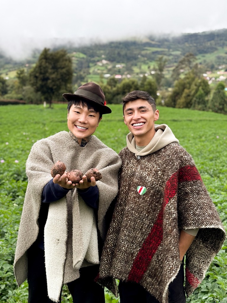 Un homenaje a nuestros héroes con ruana 🥹🇨🇴 #campesinos #campo # ...