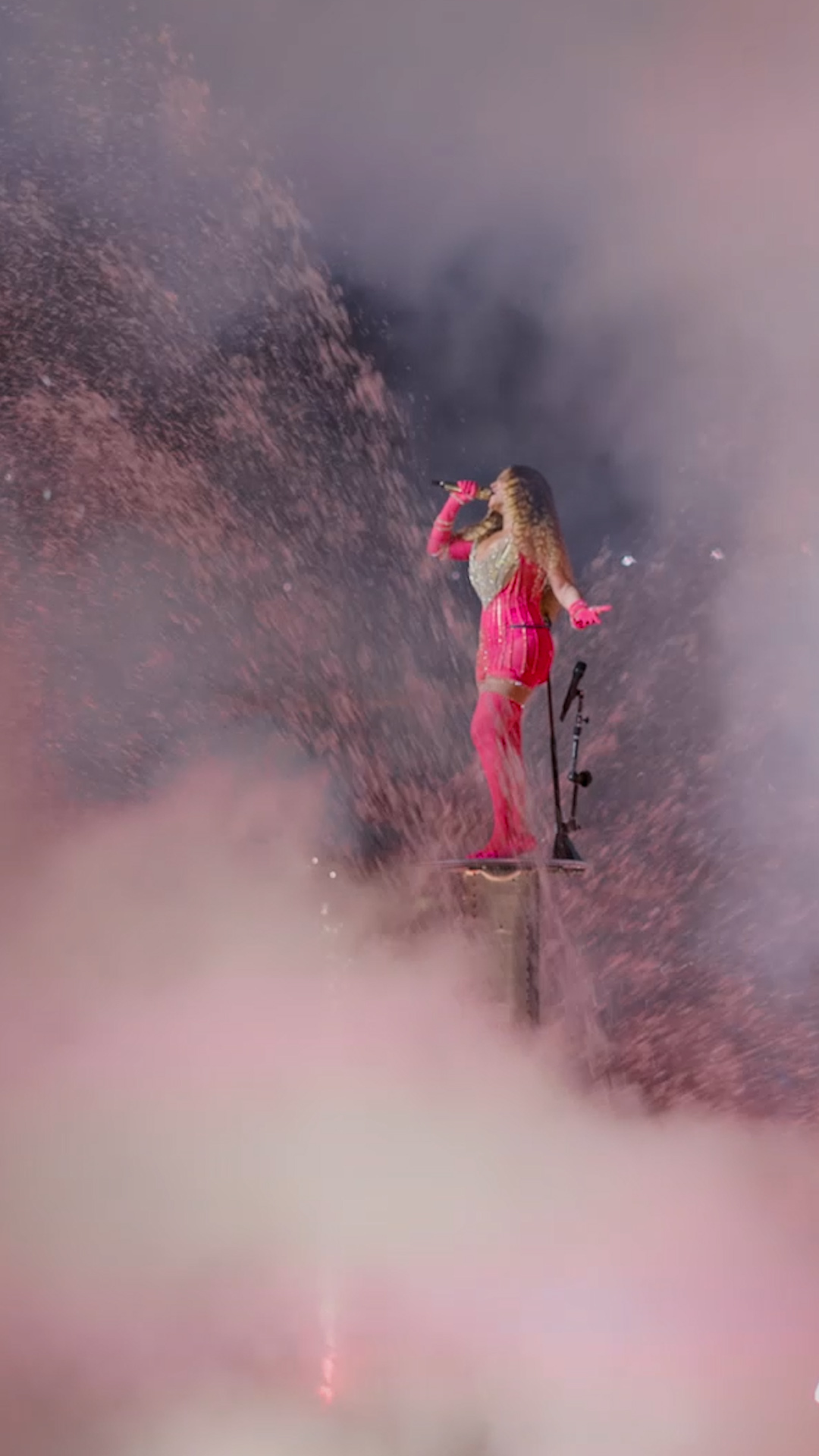 Here is a short glimpse at singer Beyonce’s spectacular performance at ...