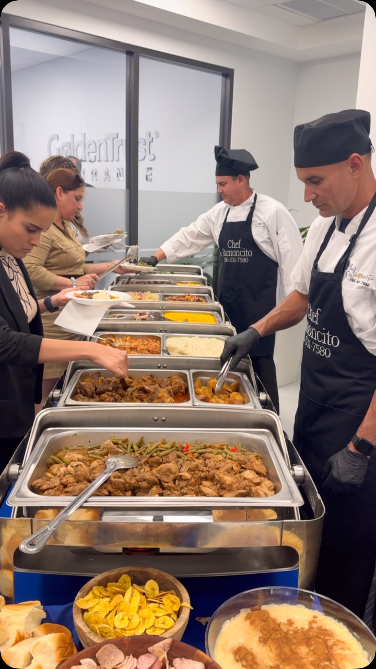 Un gran Buffet para una gran compañía de nuestra comunidad 🙏 Gracias ...