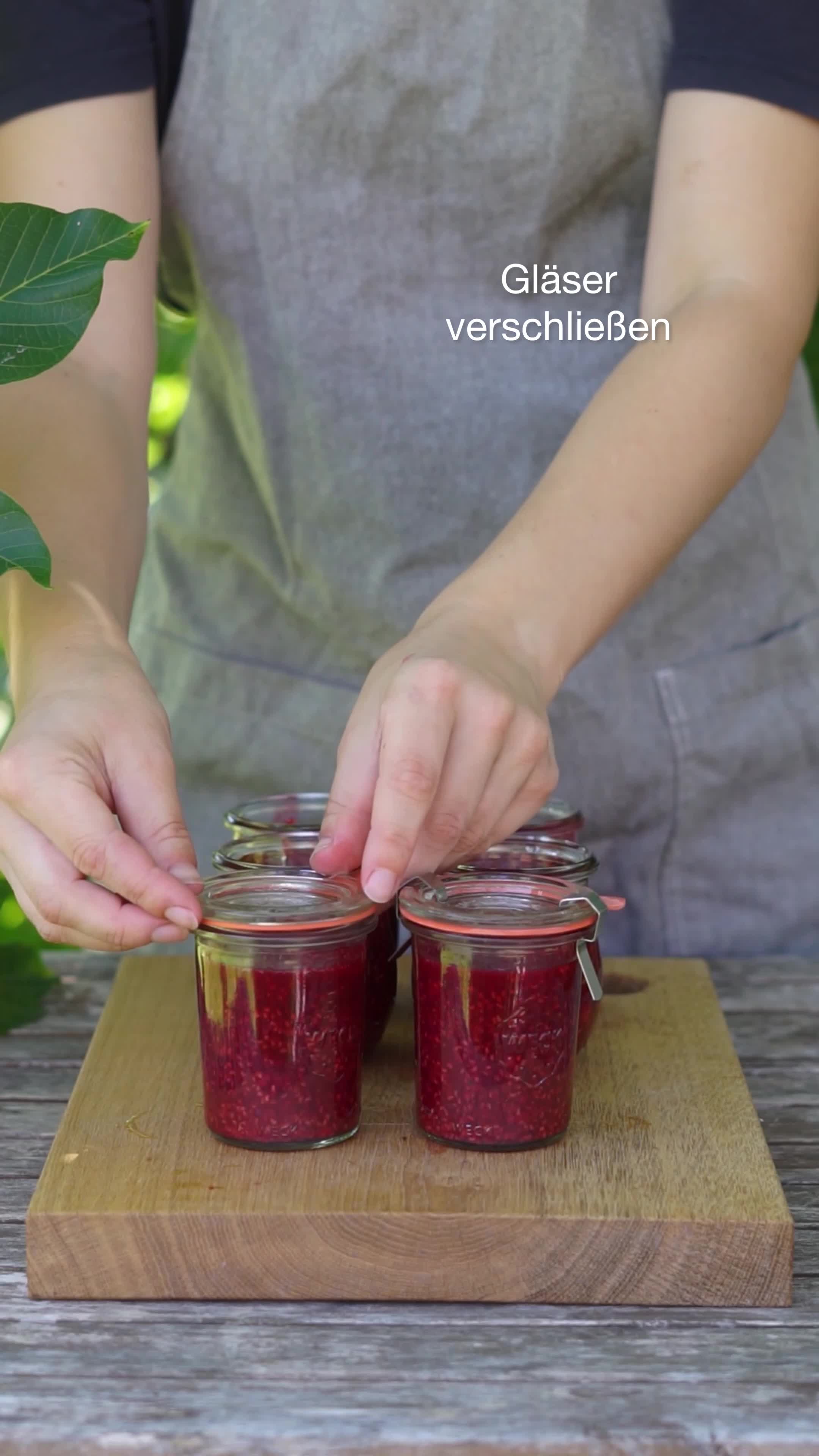 Marmelade einkochen - Schritt für Schritt ☺️, Für die im Video gezeigte Himbeermarmelade braucht ihr:, - 800g Himbeeren, - 150g (Rohr)Zucker,