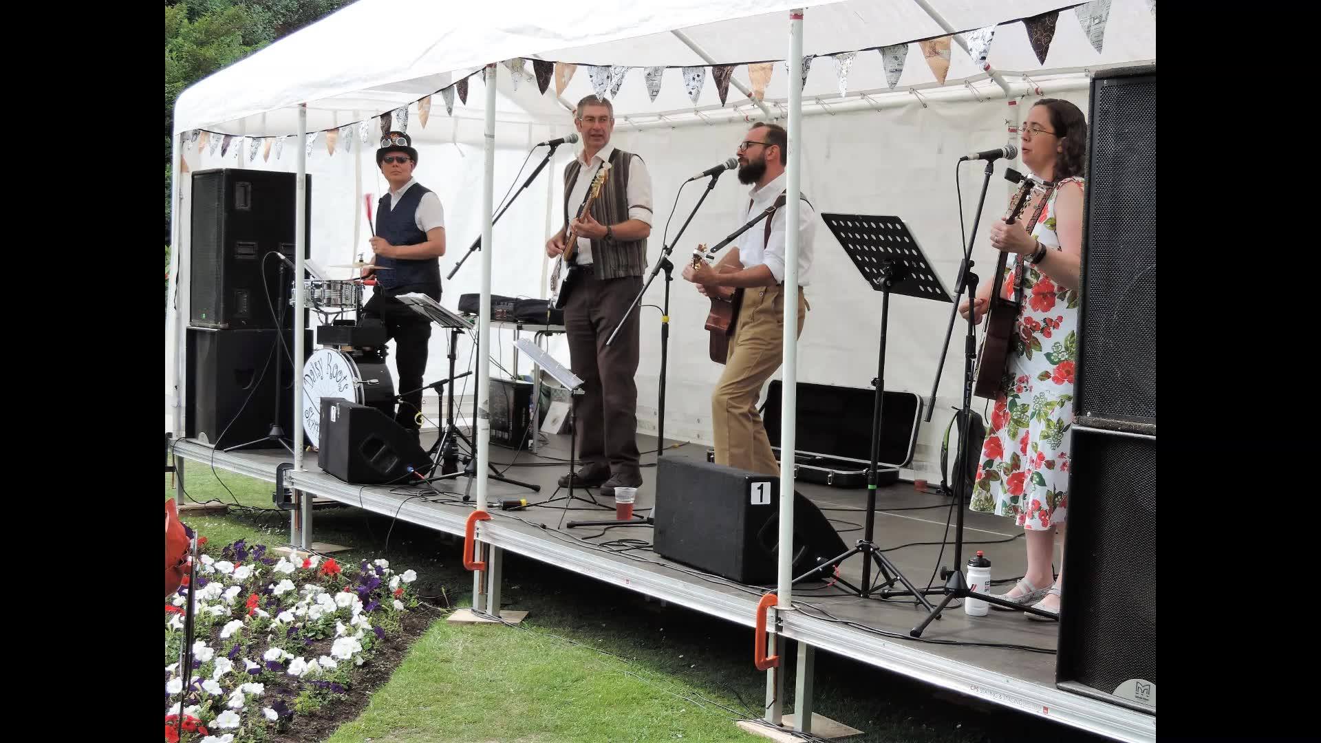 Daisy Roots Skiffle Group - Home