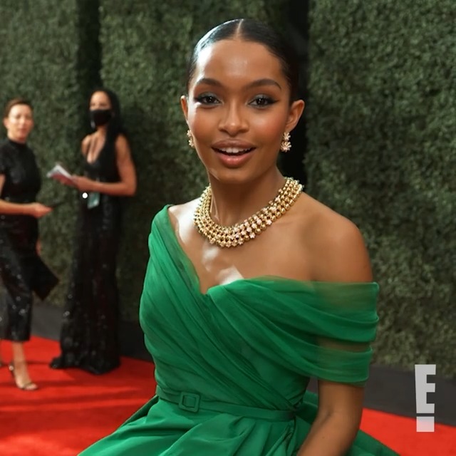 yara shahidi green dress Let's try to make our Friday even better with a little hangout with Shahidi!! Her smile is pretty infectious and def rubbed off on me, so it was a pleasure to shoot her again! Also, a with Modest Bridesmaids / Dressy Casual