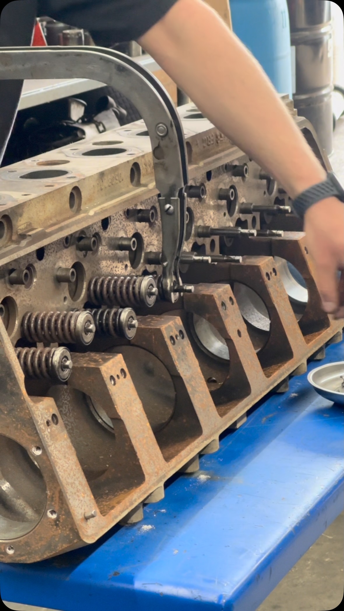 Breaking down a John Deere 6135 cylinder head for a full overhaul. This ...