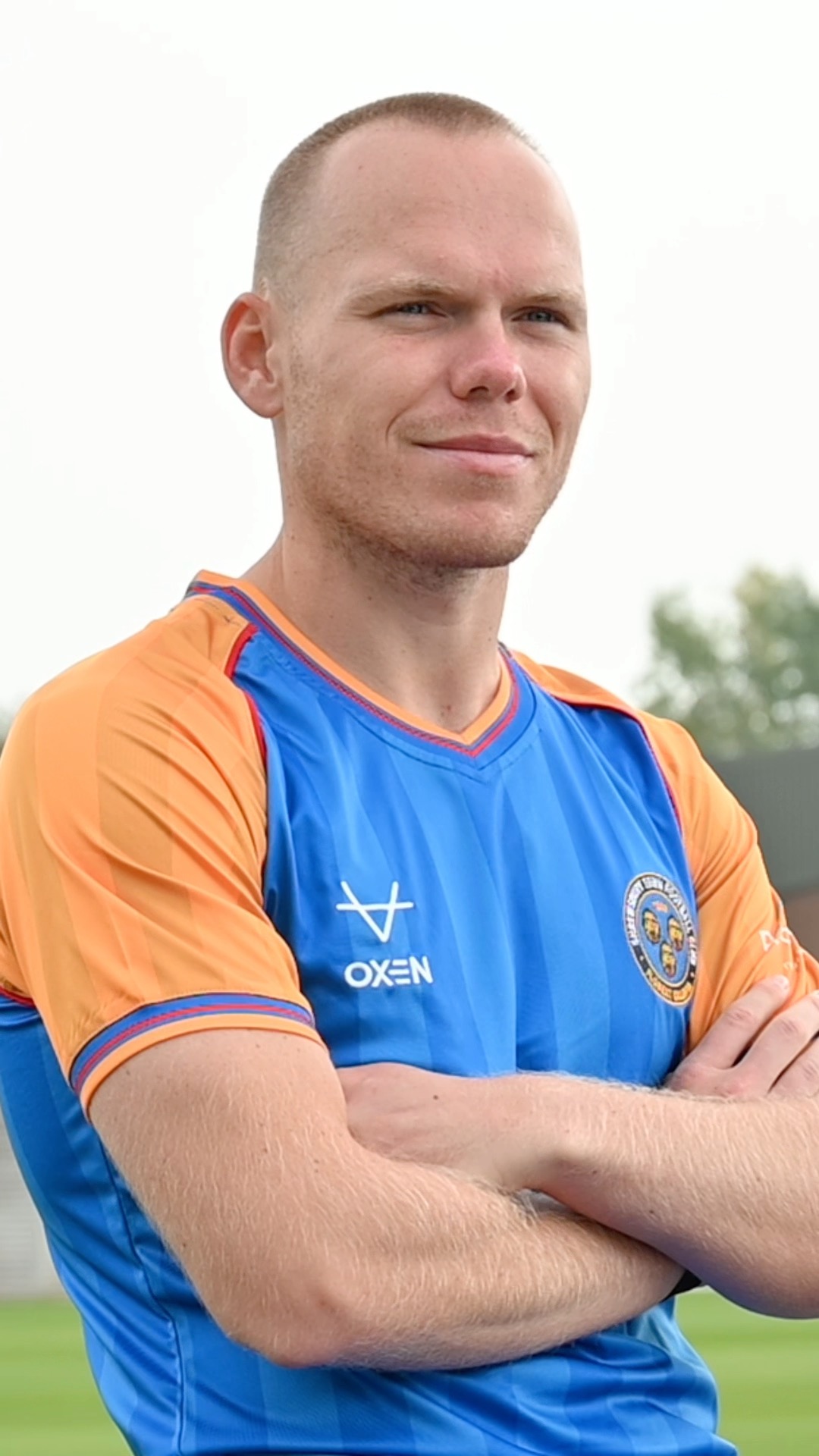 I had to do it twice 🤝 🚨 #SalopSigningTime 🚨 | Shrewsbury Town | Facebook