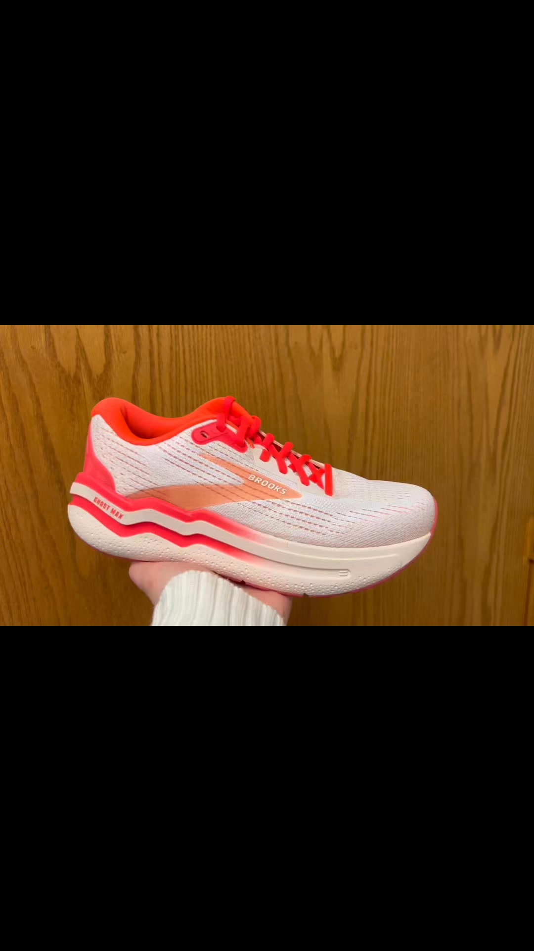 running shoe brooks ghost 12 splash peach