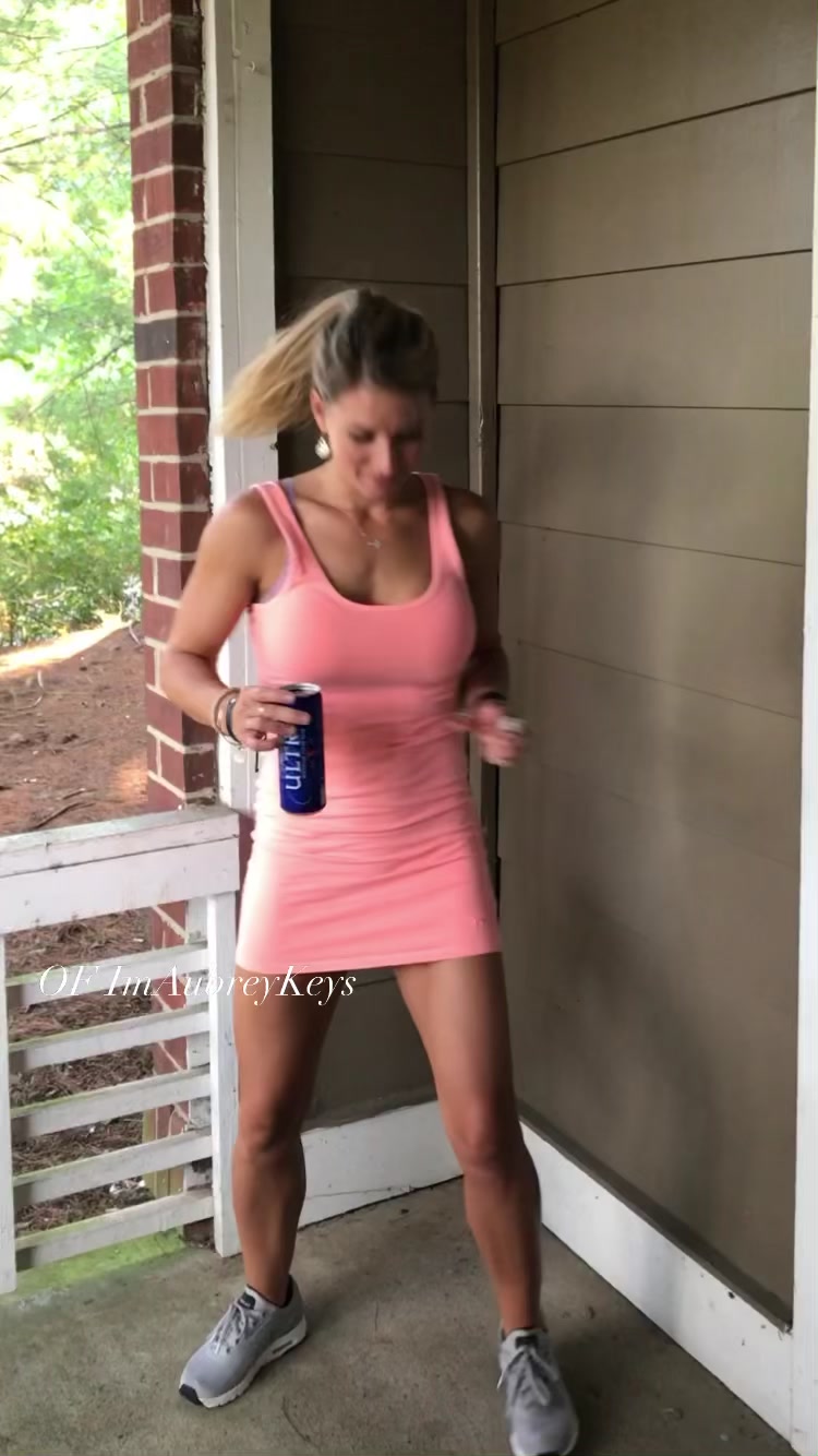 Imaubreykeys Imaubreykeys on Reels | Duke & Jones · Jiggle Jiggle