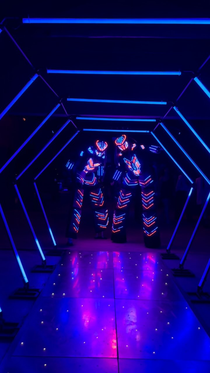 Predator wolf robot led