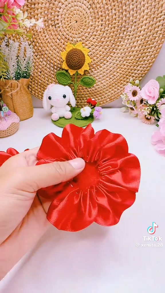 Piraña con rosa Tik tok: xemita.28 | Videos varios | Facebook
