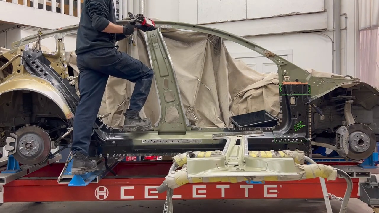 The replacement of an inner B pillar on a Tesla model 3. The repair ...