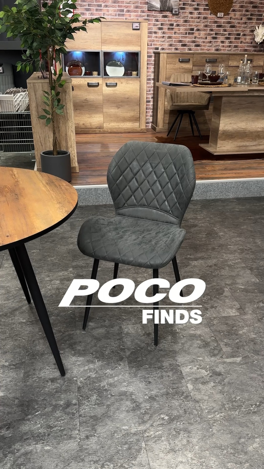 🪑✨ POCO Finds: Mehr als nur ein Stuhl – ein echtes Statement für Dein Esszimmer! 😍 Modernes Design trifft auf gemütlichen Sitzkomfort. Perfekt für stilvolle Dinner oder entspannte Kaffeepausen! ☕🍽️,