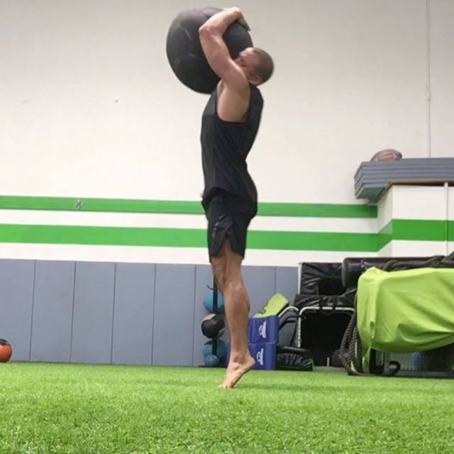 160 Slams with the @xdfitofficial 100# Kevlar Medicine Ball this ...