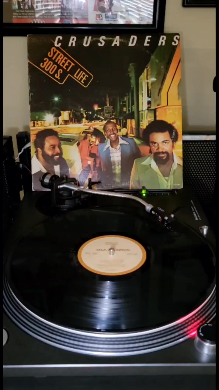 The Crusaders - Street Life (Official Music Video) (1979)