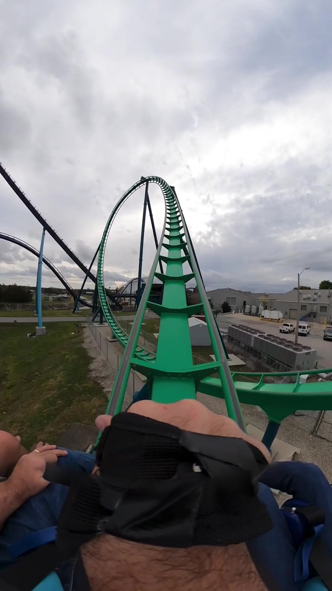 Let's Ride The Incredible Kraken roller coaster at SeaWorld Orlando ...