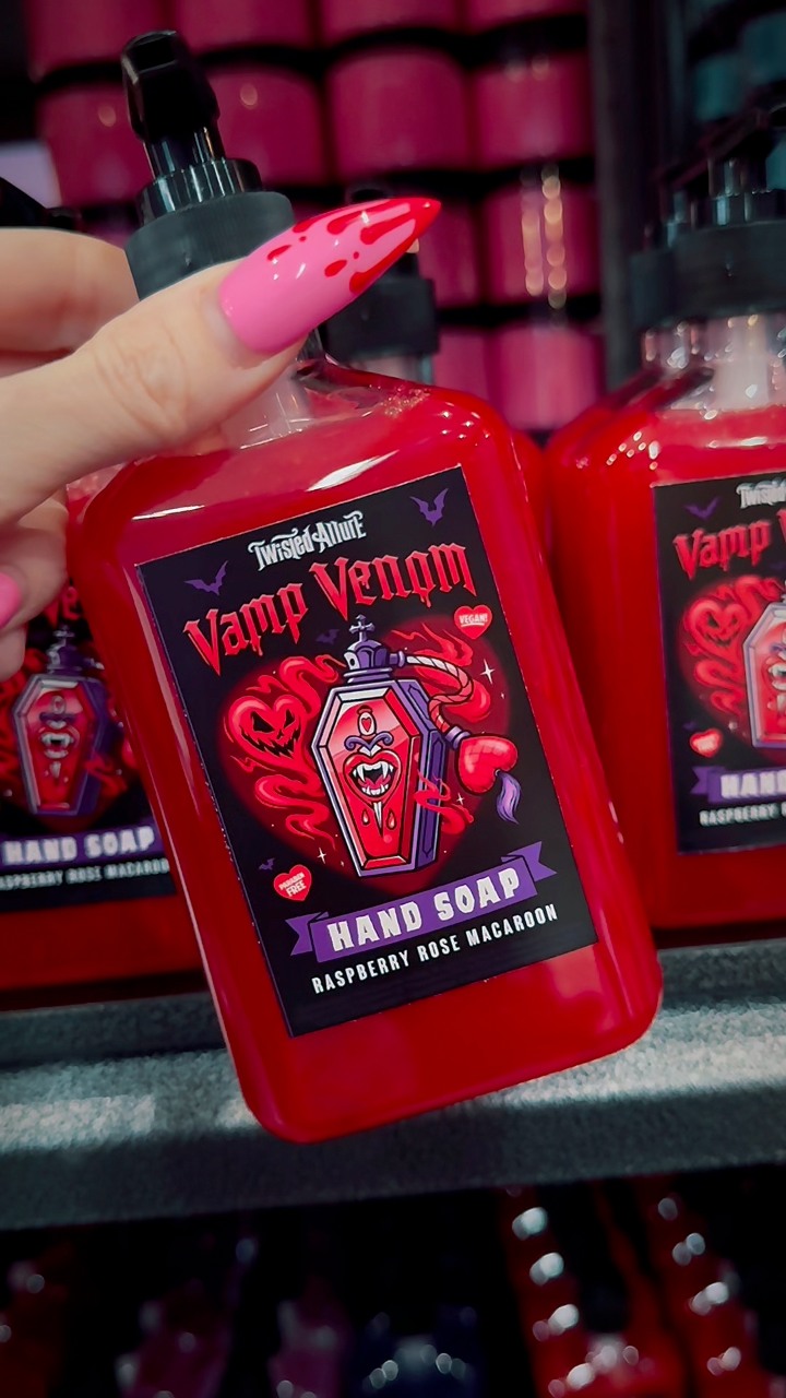 🩸Scent Reveal!!!!🩸VAMP VENOM🩸 Raspberry Rose Macaroon!!!! I’m in love ...
