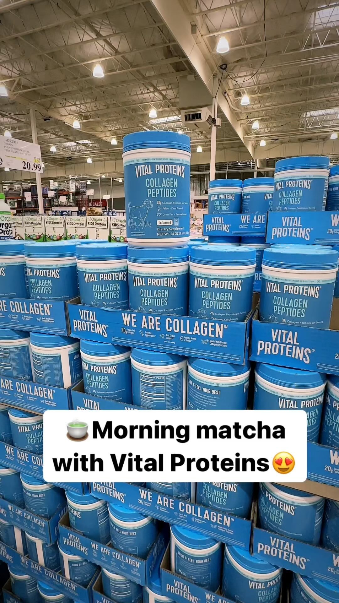 🍵Are you on the matcha train? We’ve been going back and forth between matcha and coffee and with 2 tablespoons of unflavored @vitalproteins collagen peptides, it is the perfect hot drink to wake up to 