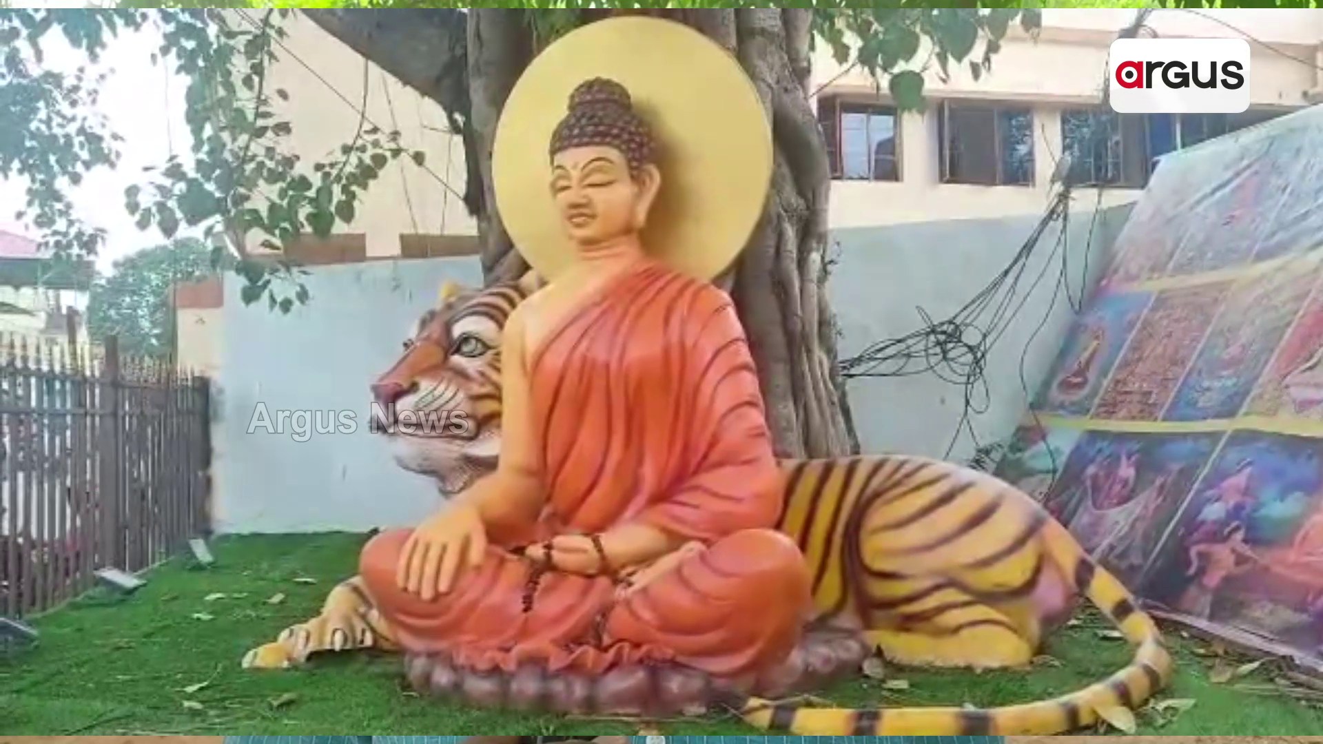 #ଗୌତମ_ବୁଦ୍ଧଙ୍କ_ପାଖରେ_ବାଘର_ମୂର୍ତ୍ତି_ରହିବା_କେତେ_ଦୂର_ଠିକ ? ଭଗବାନ ବୁଦ୍ଧଙ୍କୁ ...