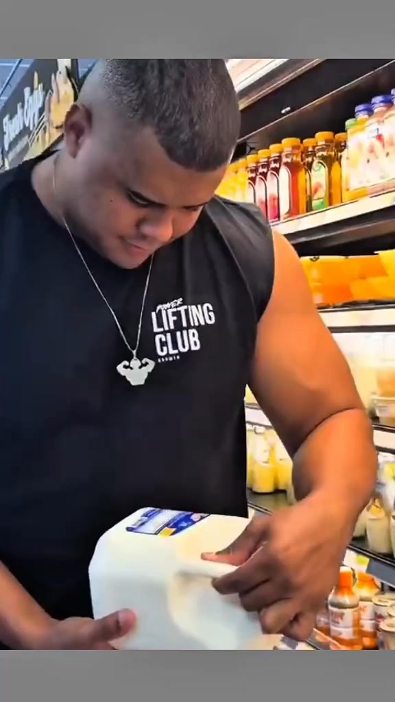 Bitelo fazendo compras nos Estados Unidos.🇺🇲💪 #bitelo #xucrão #growth ...